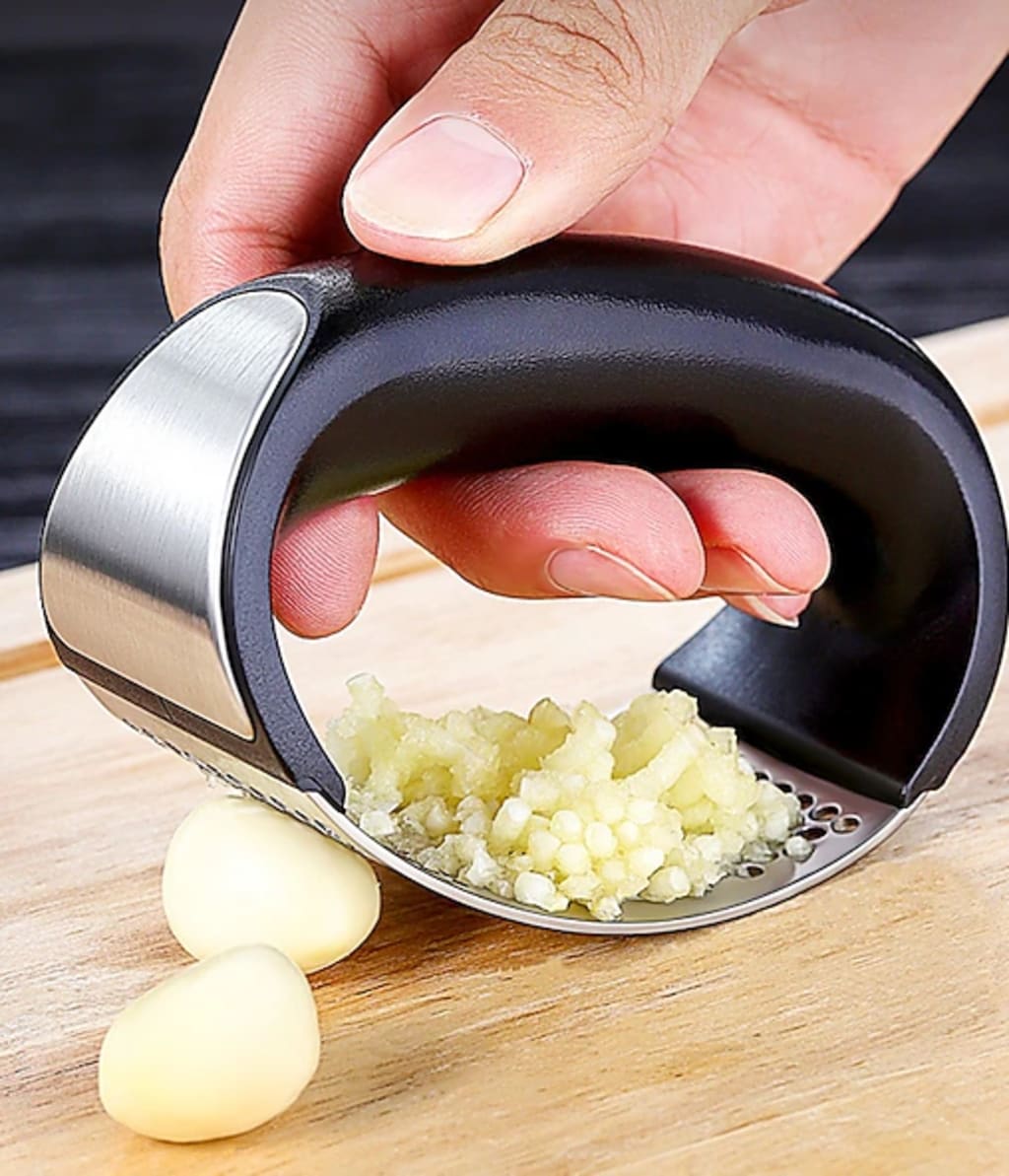 Electric Coffee Mug with LED Temperature Display - One-Touch Operation, 304 Stainless Steel, Suitable for Mixing Coffee, Milk, Tea, and Blended Drinks, Ideal for Office, Home & Outdoor Travel Use